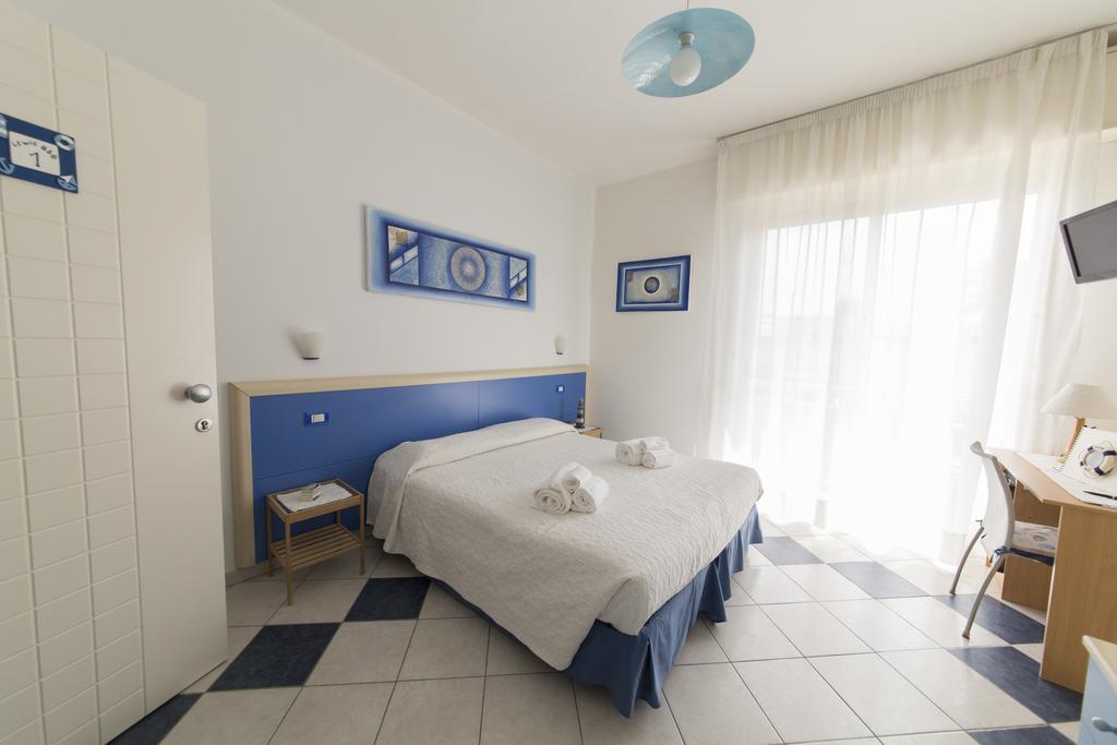 Lewis Rooms Poetto Beach Cagliari Exterior photo