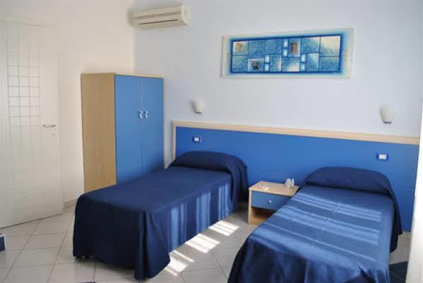 Lewis Rooms Poetto Beach Cagliari Exterior photo